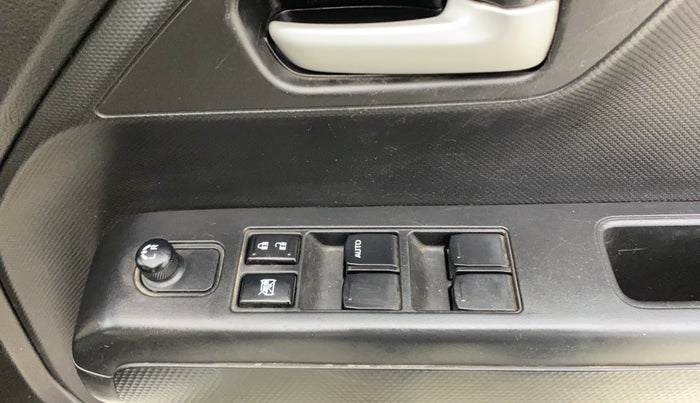 2021 Maruti New Wagon-R VXI 1.0, Petrol, Manual, 19,784 km, Driver Side Door Panels Control