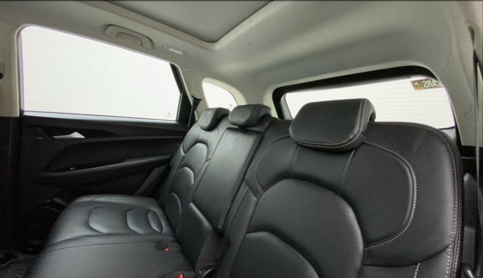 2019 MG HECTOR SHARP 2.0 DIESEL, Diesel, Manual, 49,559 km, Right Side Rear Door Cabin