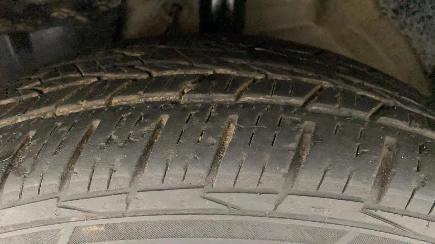 2019 MG HECTOR SHARP 2.0 DIESEL, CNG, Manual, 49,559 km, Left Front Tyre Tread