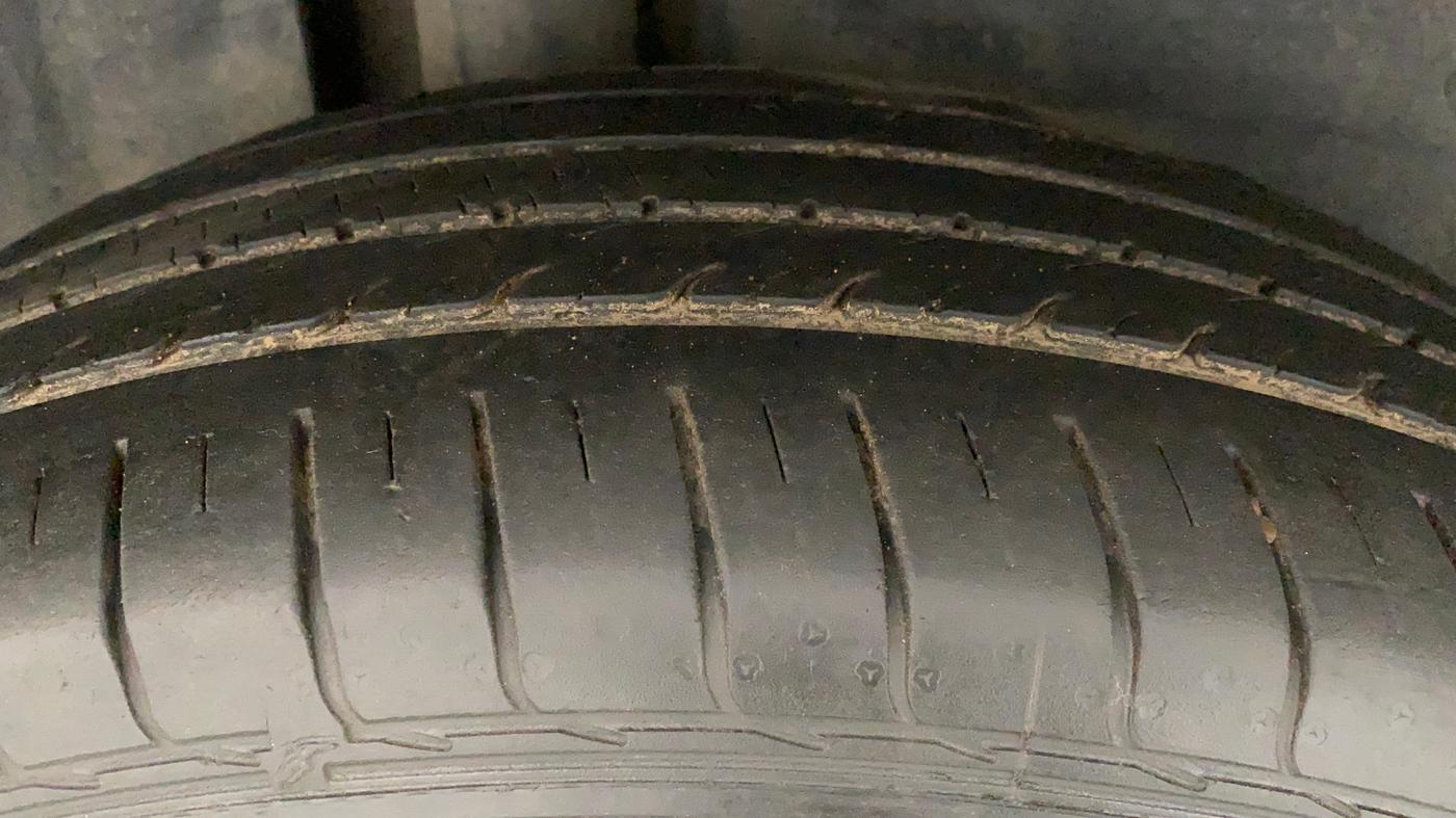 2019 MG HECTOR SHARP 2.0 DIESEL, CNG, Manual, 49,559 km, Right Rear Tyre Tread