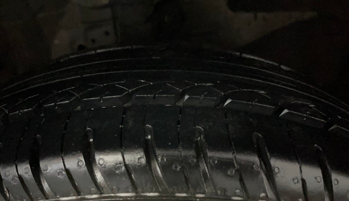 2014 Honda Amaze 1.2L I-VTEC S, Petrol, Manual, 12,122 km, Right Front Tyre Tread
