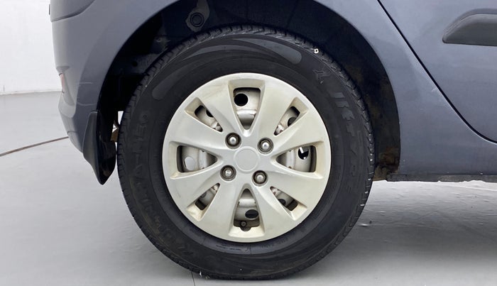 2013 Hyundai i10 ERA 1.1 IRDE, CNG, Manual, 76,314 km, Right Rear Wheel