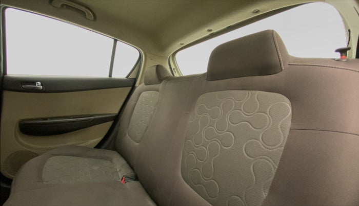2010 Hyundai i20 MAGNA (O) 1.2, Petrol, Manual, 62,380 km, Right Side Rear Door Cabin