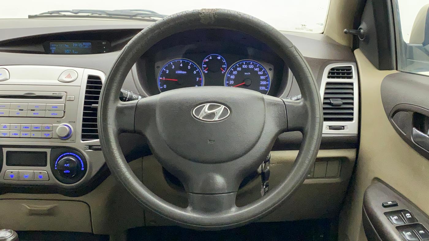 2010 Hyundai i20 MAGNA (O) 1.2, Petrol, Manual, 62,380 km, Steering Wheel Close Up