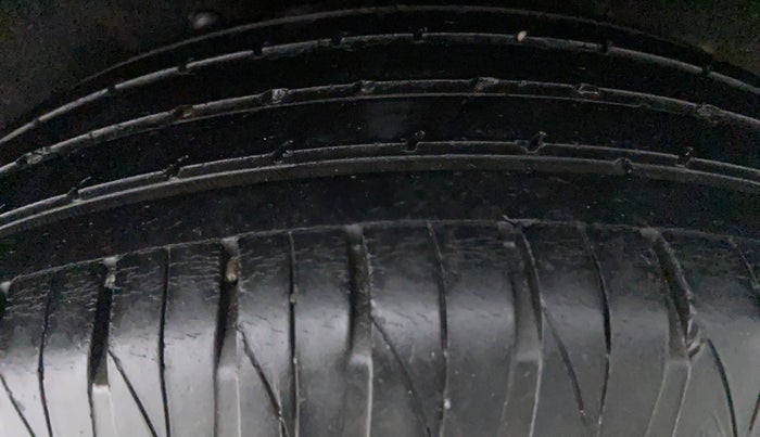 2018 Maruti Vitara Brezza ZDI AMT, Diesel, Automatic, 62,125 km, Right Front Tyre Tread