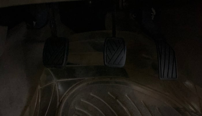 2014 Maruti Swift Dzire VXI, Petrol, Manual, 49,333 km, Pedals