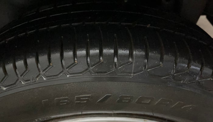 2014 Maruti Swift Dzire VXI, Petrol, Manual, 49,333 km, Left Rear Tyre Tread