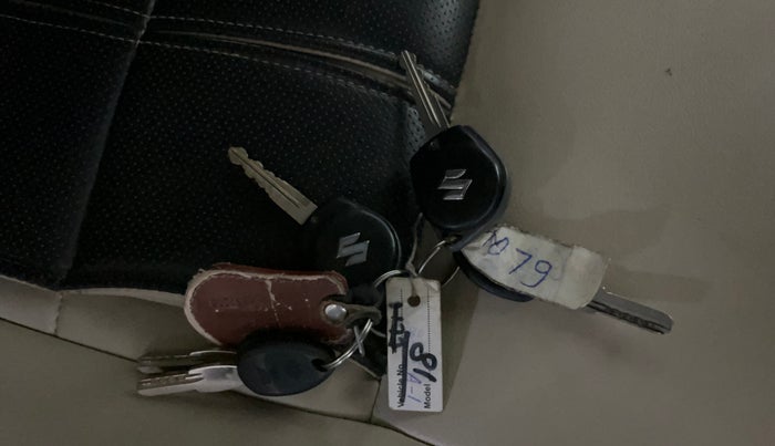 2014 Maruti Swift Dzire VXI, Petrol, Manual, 49,333 km, Key Close Up