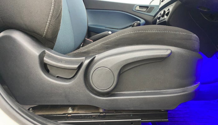 2017 Hyundai i20 Active 1.2 S, Petrol, Manual, 44,616 km, Driver Side Adjustment Panel