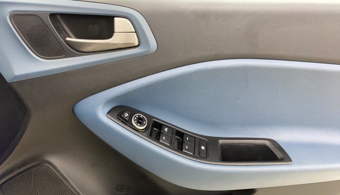 2017 Hyundai i20 Active 1.2 S, Petrol, Manual, 44,616 km, Driver Side Door Panels Control