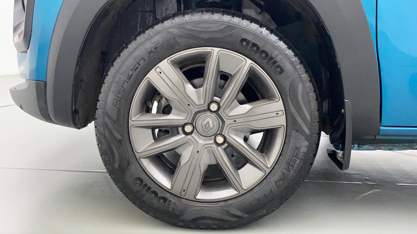 2022 Renault Kwid 1.0 CLIMBER OPT AMT, Petrol, Automatic, 9,682 km, Left Front Wheel