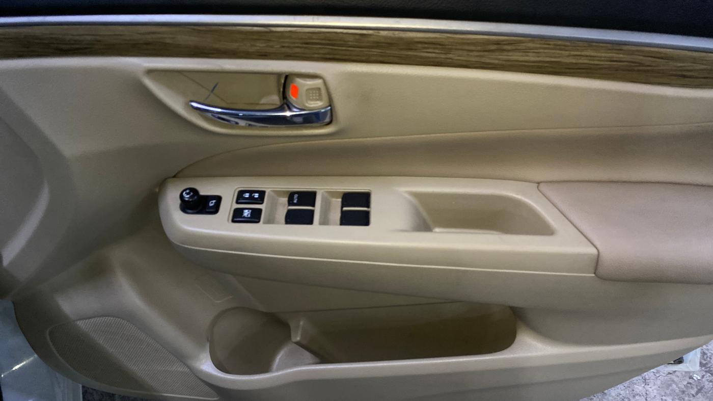 2021 Maruti Ciaz ALPHA 1.5 SHVS PETROL, Petrol, Manual, 38,137 km, Driver Side Door Panels Control