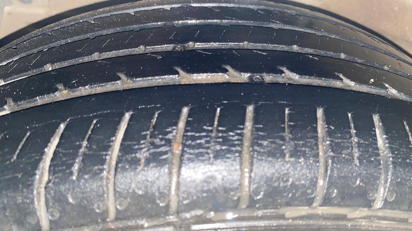 2021 Maruti Ciaz ALPHA 1.5 SHVS PETROL, Petrol, Manual, 38,137 km, Left Front Tyre Tread