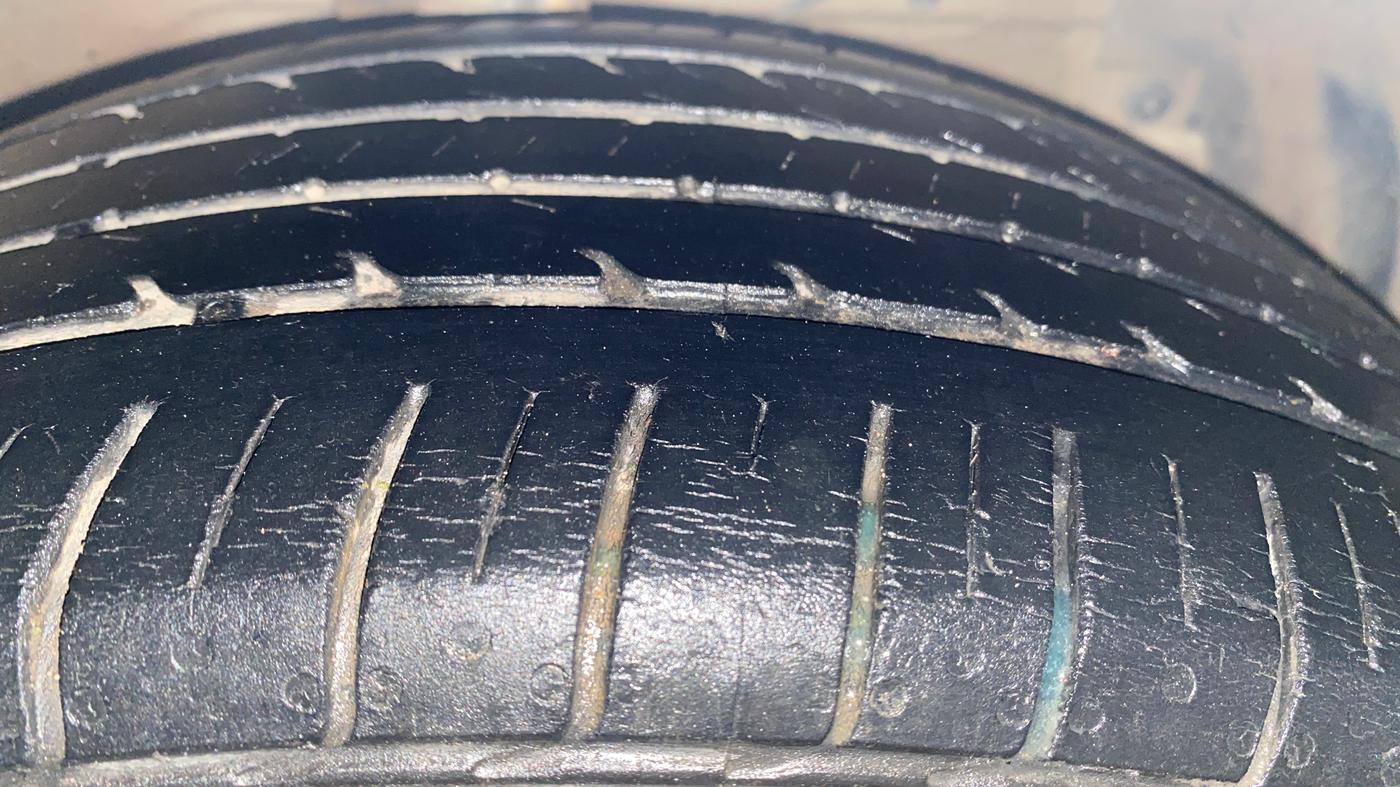 2021 Maruti Ciaz ALPHA 1.5 SHVS PETROL, Petrol, Manual, 38,137 km, Right Front Tyre Tread