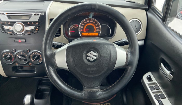 2016 Maruti Wagon R 1.0 VXI (O) AMT, Petrol, Automatic, 66,287 km, Steering Wheel Close Up
