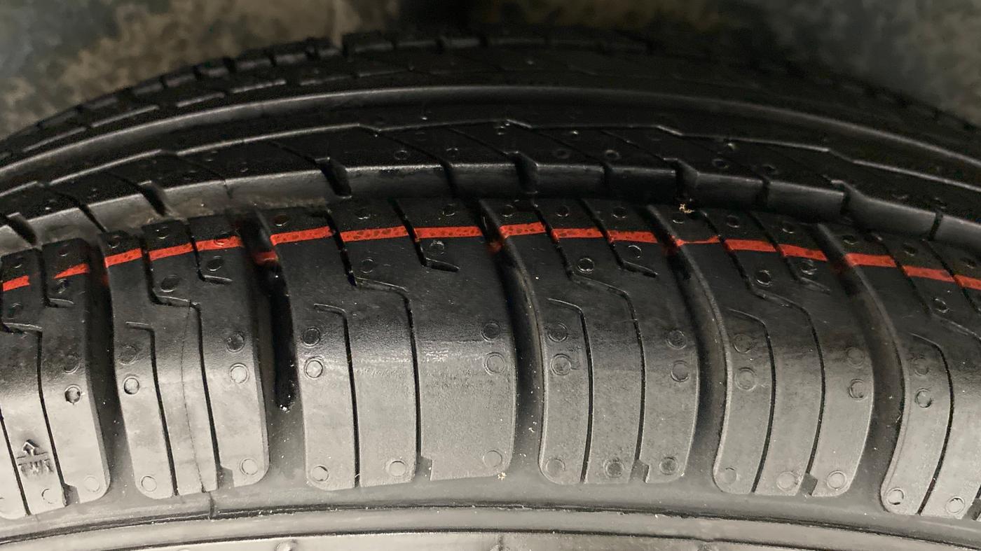 2010 Maruti Ritz LXI, Petrol, Manual, 62,568 km, Right Rear Tyre Tread
