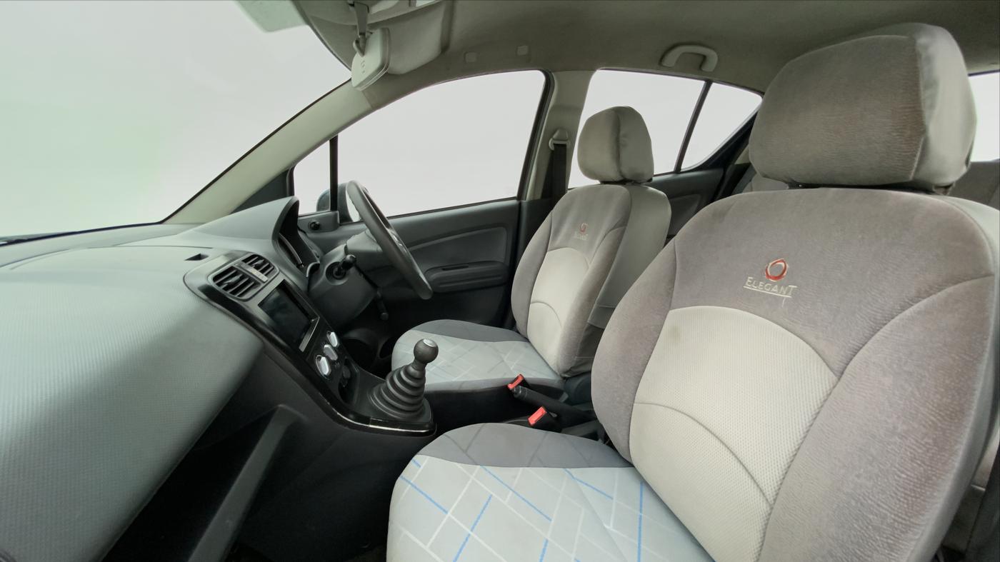 2010 Maruti Ritz LXI, Petrol, Manual, 62,568 km, Right Side Front Door Cabin