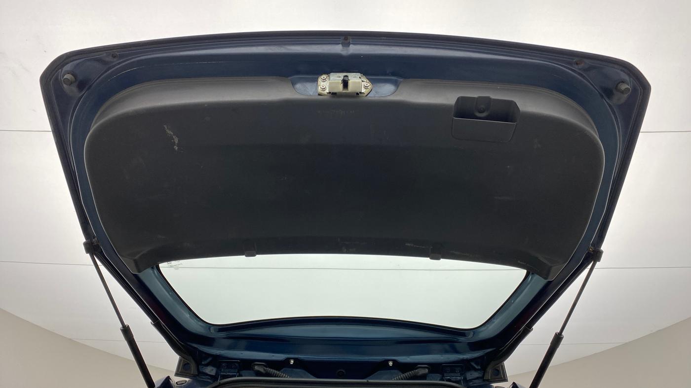 2010 Maruti Ritz LXI, Petrol, Manual, 62,568 km, Boot Door Open