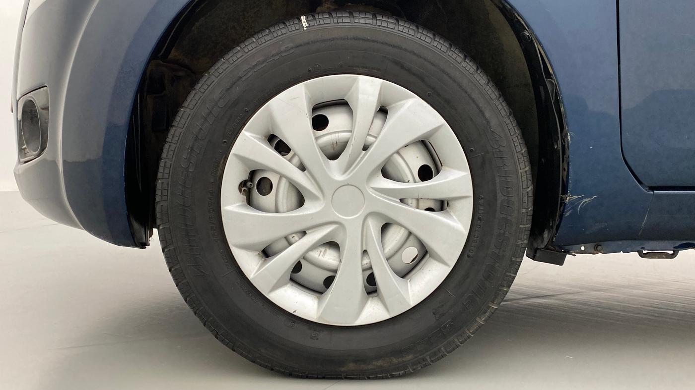 2010 Maruti Ritz LXI, Petrol, Manual, 62,568 km, Left Front Wheel