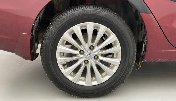 2016 Maruti Ciaz ZXI, Petrol, Manual, 60,318 km, Right Rear Wheel