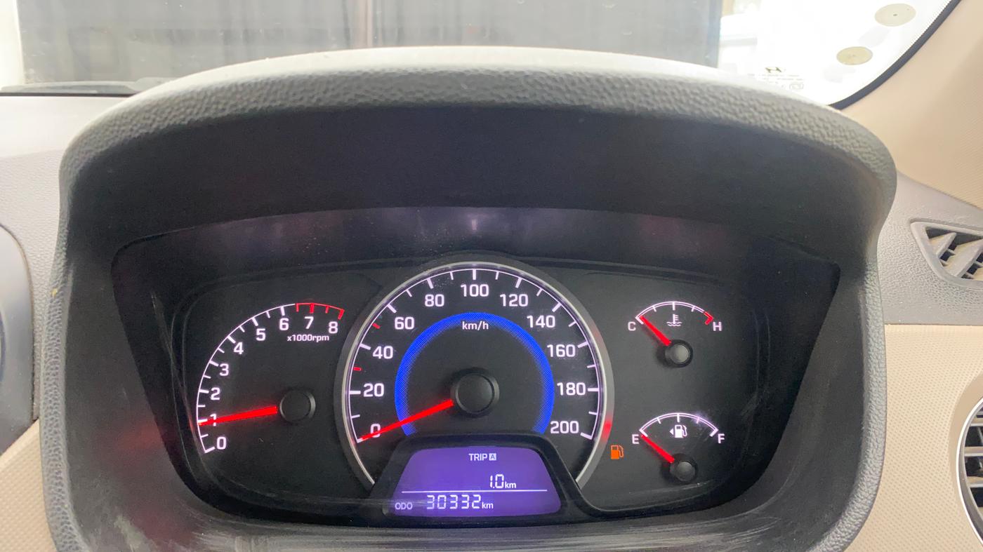 2015 Hyundai Grand i10 SPORTZ 1.2 KAPPA VTVT, Petrol, Manual, 30,336 km, Odometer Image