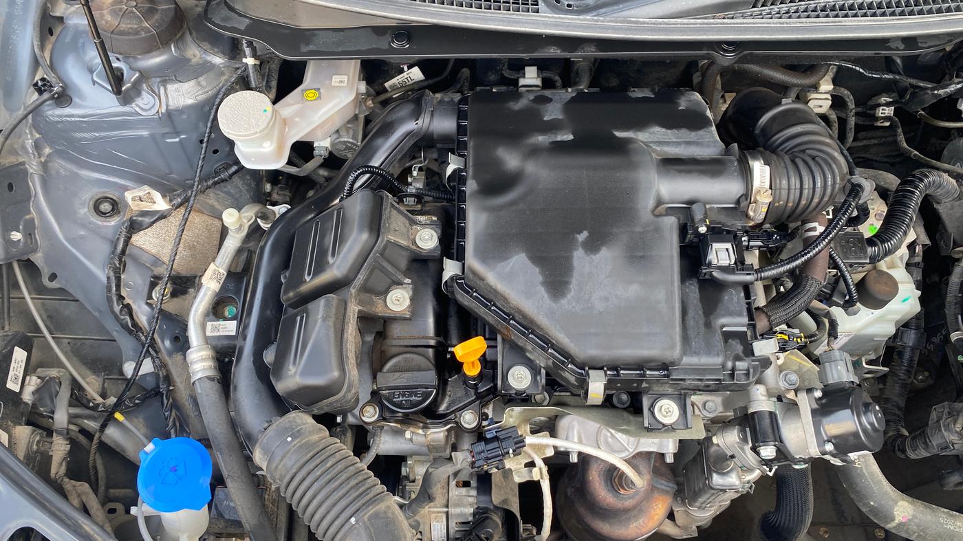 2025 Maruti Dzire ZXi AMT, Petrol, Automatic, 9,107 km, Engine View - Right
