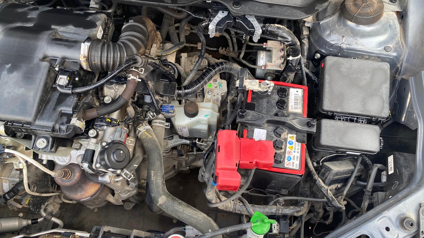 2025 Maruti Dzire ZXi AMT, Petrol, Automatic, 9,107 km, Engine View - Left