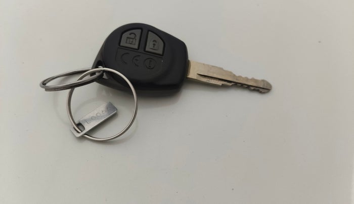 2020 Maruti Ertiga VXI CNG, CNG, Manual, 76,831 km, Key Close Up