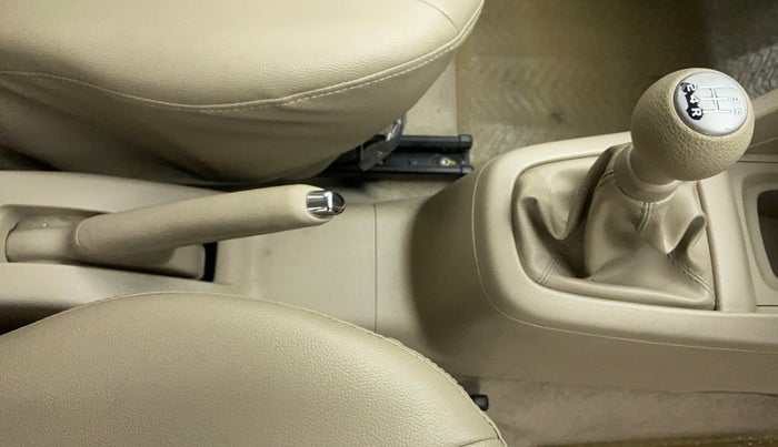 2015 Maruti Ertiga ZXI, Petrol, Manual, 17,205 km, Gear Lever