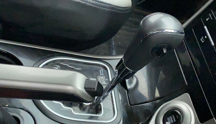 2019 Mahindra XUV500 W9 AT, Diesel, Automatic, 17,578 km, Gear Lever