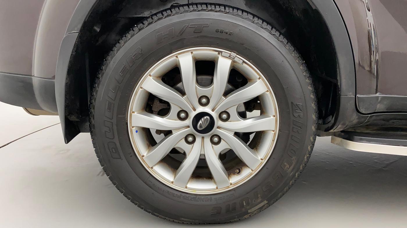 2019 Mahindra XUV500 W9 AT, Diesel, Automatic, 17,578 km, Right Rear Wheel