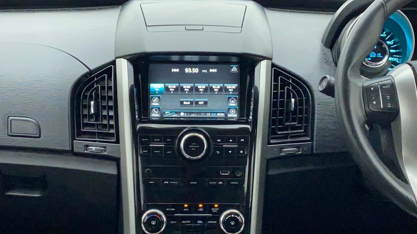 2019 Mahindra XUV500 W9 AT, Diesel, Automatic, 17,578 km, Air Conditioner