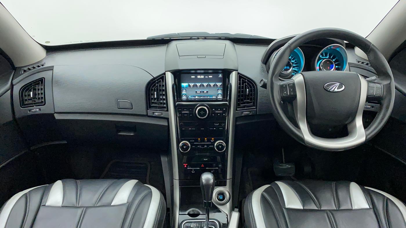 2019 Mahindra XUV500 W9 AT, Diesel, Automatic, 17,578 km, Dashboard