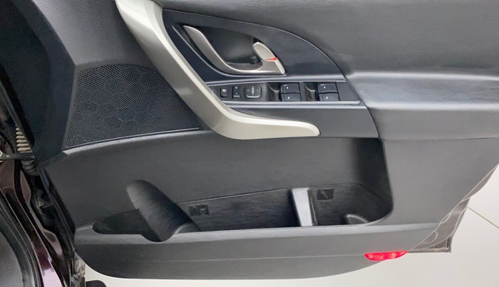2019 Mahindra XUV500 W9 AT, Diesel, Automatic, 17,578 km, Driver Side Door Panels Control