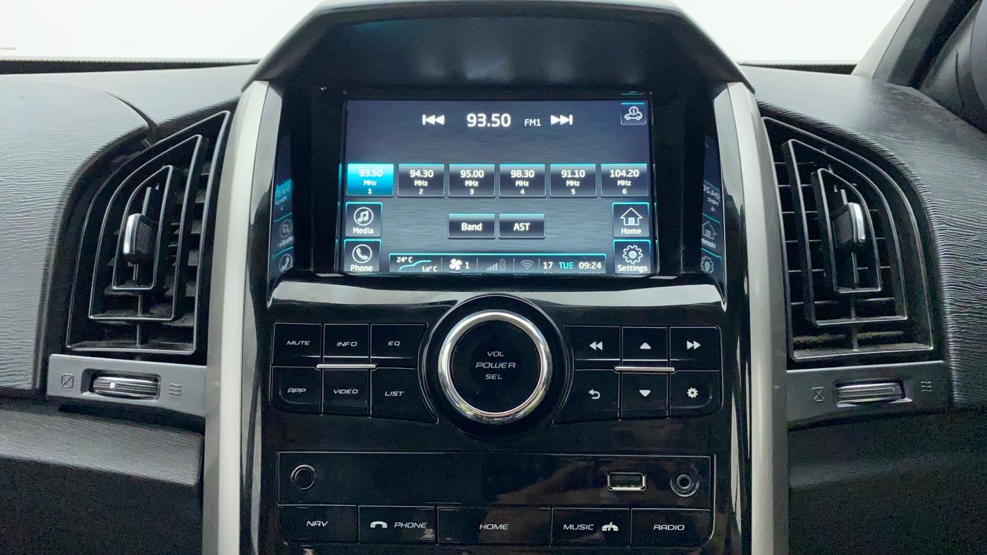 2019 Mahindra XUV500 W9 AT, Diesel, Automatic, 17,578 km, Infotainment System