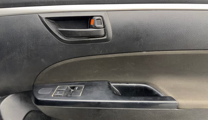 2016 Maruti Swift LXI (O), Petrol, Manual, 57,277 km, Driver Side Door Panels Control