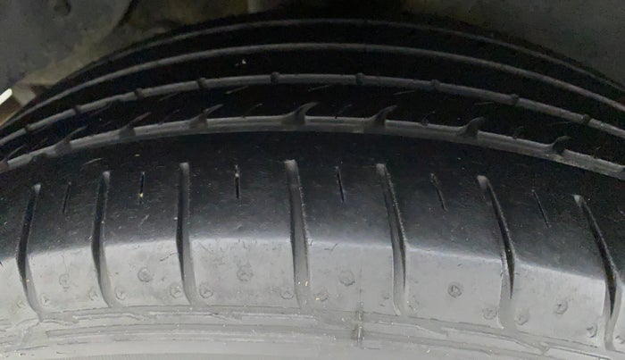 2018 Hyundai Creta E PLUS 1.6 PETROL, Petrol, Manual, 44,002 km, Right Rear Tyre Tread
