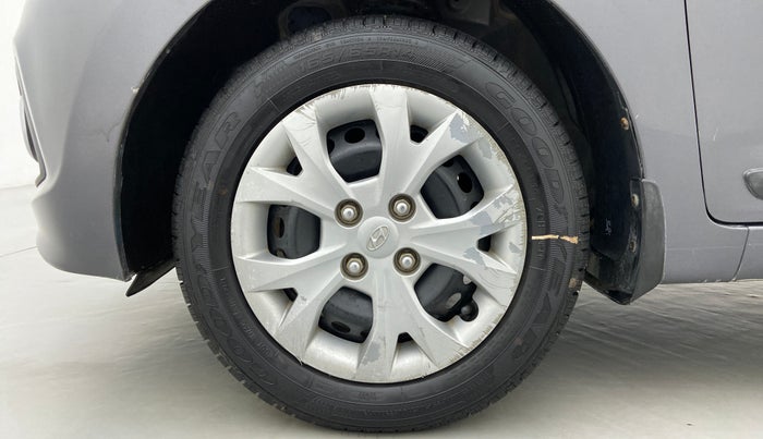 2014 Hyundai Grand i10 SPORTZ 1.2 KAPPA VTVT, Petrol, Manual, 1,21,139 km, Left Front Wheel