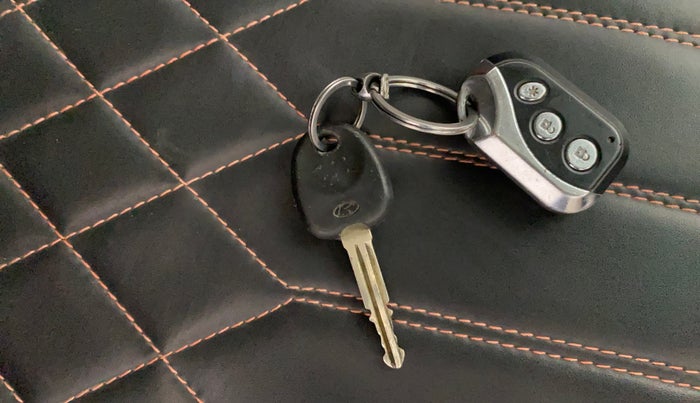 2013 Hyundai Grand i10 MAGNA 1.2 KAPPA VTVT, Petrol, Manual, 81,992 km, Key Close Up