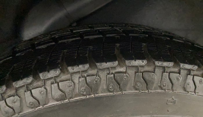 2013 Hyundai Grand i10 MAGNA 1.2 KAPPA VTVT, Petrol, Manual, 81,992 km, Left Rear Tyre Tread