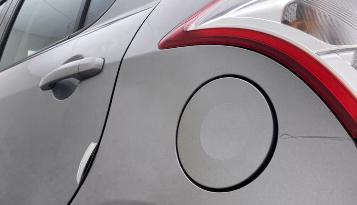 2016 Maruti Swift VXI, Petrol, Manual, 50,713 km, Left quarter panel - Minor scratches