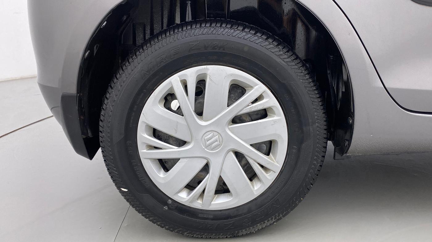 2016 Maruti Swift VXI, Petrol, Manual, 50,713 km, Right Rear Wheel