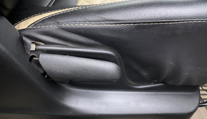2016 Maruti Swift VXI, Petrol, Manual, 50,713 km, Driver Side Adjustment Panel