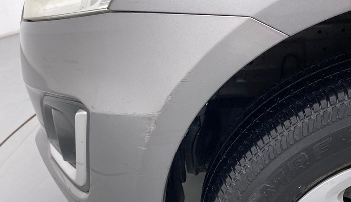 2016 Maruti Swift VXI, Petrol, Manual, 50,713 km, Front bumper - Minor scratches