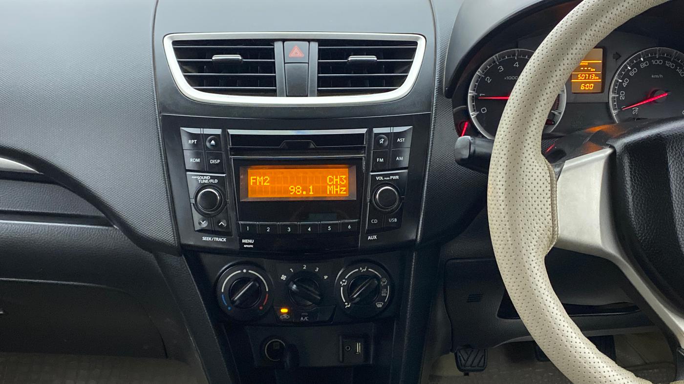 2016 Maruti Swift VXI, Petrol, Manual, 50,713 km, Air Conditioner