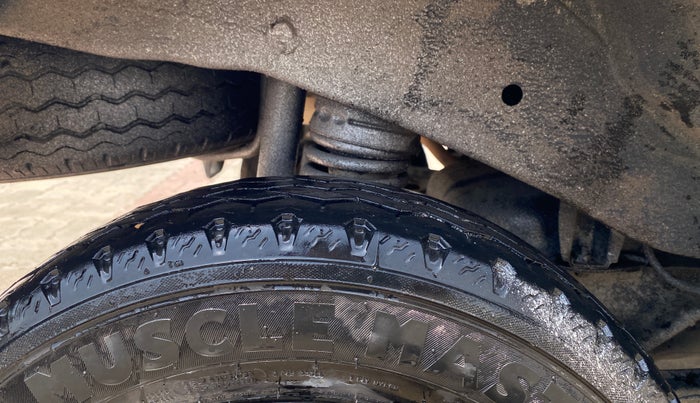 2021 Maruti Eeco 5 STR AC CNG, CNG, Manual, 67,284 km, Right Rear Tyre Tread