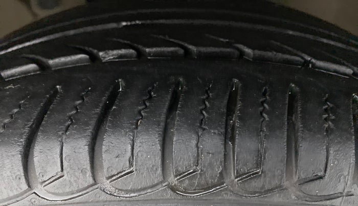 2019 Ford Ecosport 1.5 TITANIUM PLUS TI VCT AT, Petrol, Automatic, 14,257 km, Left Front Tyre Tread