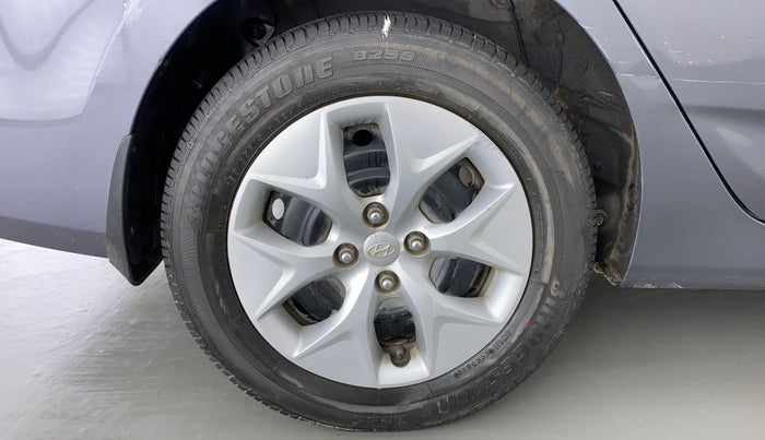 2016 Hyundai Verna FLUIDIC 1.6 VTVT S, Petrol, Manual, 51,723 km, Right Rear Wheel