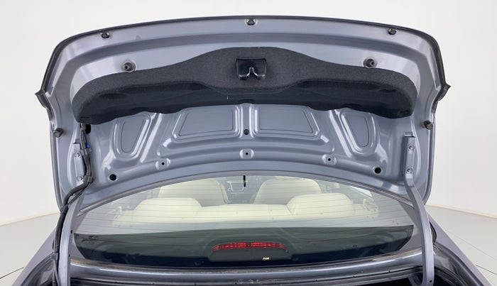 2016 Hyundai Verna FLUIDIC 1.6 VTVT S, Petrol, Manual, 51,723 km, Boot Door Open