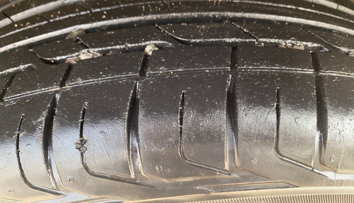 2021 Tata NEXON XM PETROL, Petrol, Manual, 28,791 km, Left Rear Tyre Tread